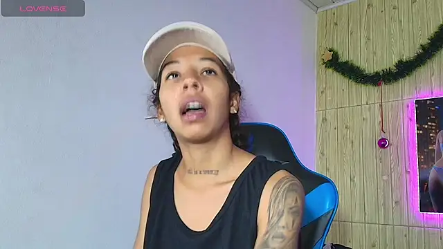 Miss sparkle00 online show from 01/06/26, 08:13