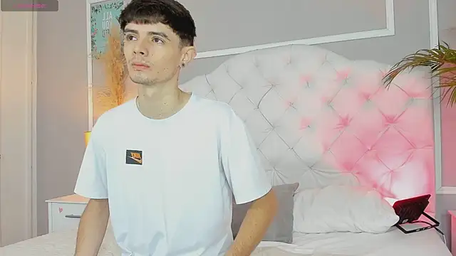 connor and angel online show from 03/07/25, 01:07