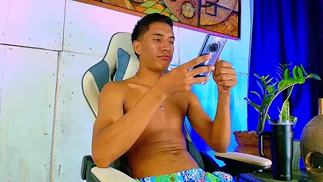 matteo rivas online show from 10/15/25, 02:54