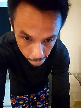 Santanacumxplod online show from 11/12/25, 01:54