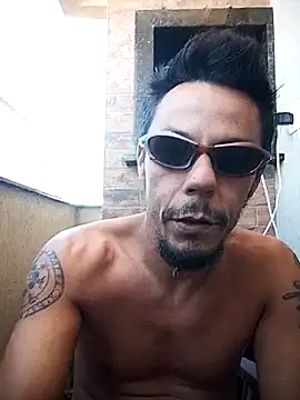 Snapshot of Santanacumxplod chatting on 04/23/26, 03:57 Santanacumxplod online show from 04/23/26, 03:57
