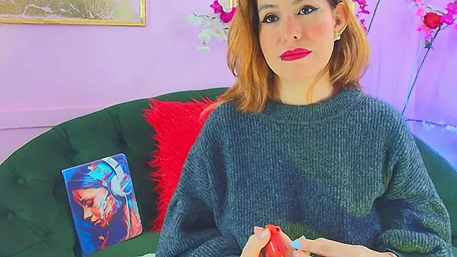 Snapshot of scarlette69 chatting on 11/30/25, 08:31 scarlette69 online show from 11/30/25, 08:31