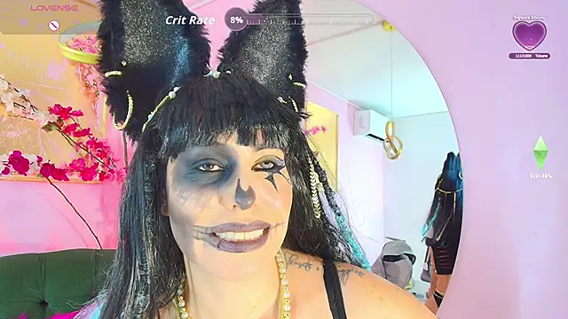 Snapshot of scarlette69 chatting on 10/31/25, 08:05 scarlette69 online show from 10/31/25, 08:05