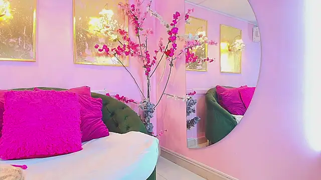 Snapshot of scarlette69 chatting on 02/16/26, 08:07 scarlette69 online show from 02/16/26, 08:07