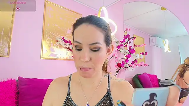 Snapshot of scarlette69 chatting on 01/11/26, 07:54 scarlette69 online show from 01/11/26, 07:54