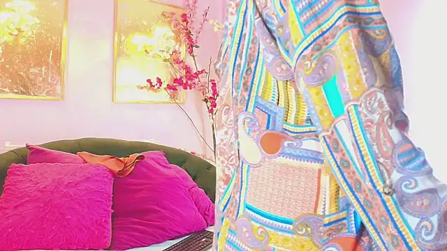 Snapshot of scarlette69 chatting on 03/01/26, 07:36 scarlette69 online show from 03/01/26, 07:36