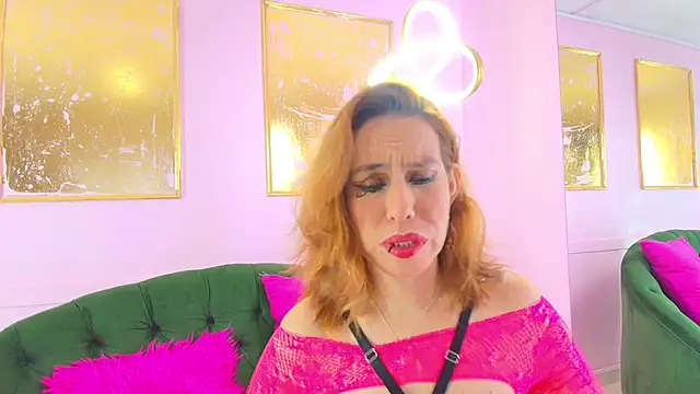 Snapshot of scarlette69 chatting on 10/01/25, 08:24 scarlette69 online show from 10/01/25, 08:24