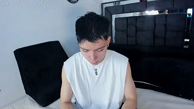 alanblack1 online show from 10/25/25, 03:45