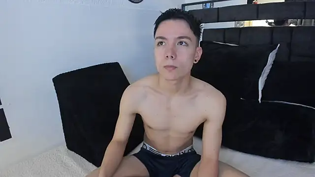 alanblack1 online show from 10/22/25, 02:16