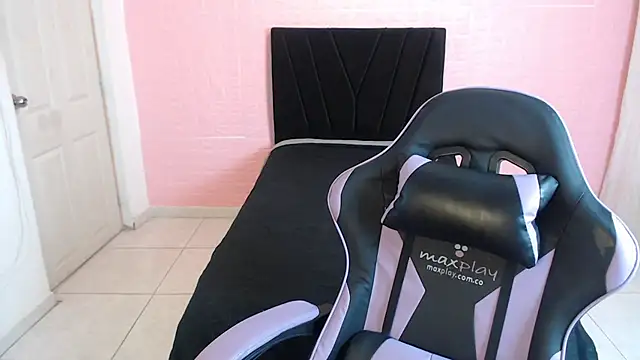 DULCE1609 online show from 12/01/25, 08:21