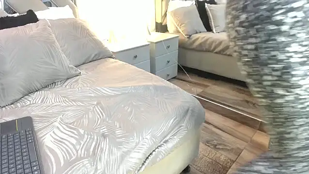 raquell moore online show from 02/16/26, 12:26