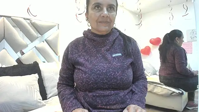 raquell moore online show from 02/15/26, 02:27