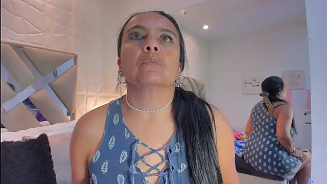 raquell moore online show from 03/19/26, 12:27