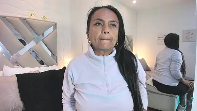 raquell moore online show from 11/14/25, 11:47