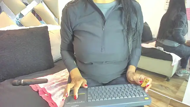 raquell moore online show from 01/12/26, 05:09