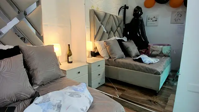 raquell moore online show from 11/03/25, 05:05