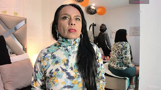 raquell moore online show from 10/23/25, 12:04