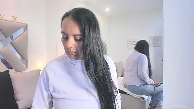 raquell moore online show from 11/29/25, 11:32