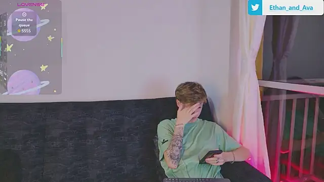 ethan and ava online show from 10/24/25, 02:54