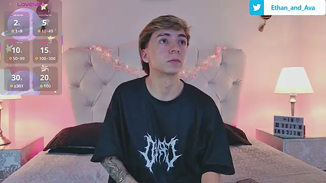 ethan and ava online show from 09/23/25, 01:07