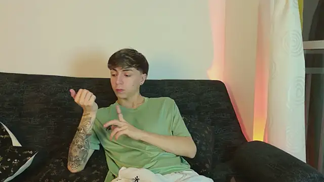 ethan and ava online show from 02/12/26, 02:33