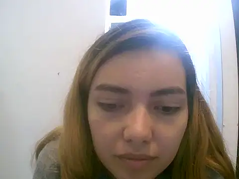 VittoriaTaylor online show from 03/23/26, 05:07