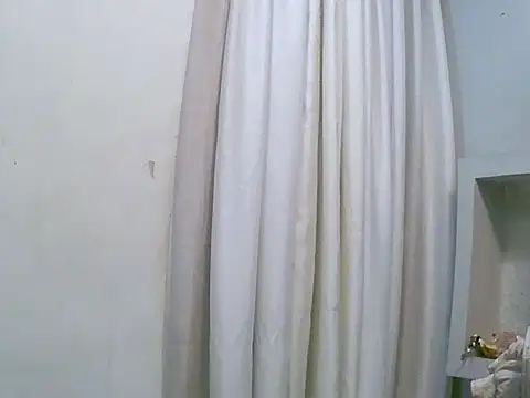 VittoriaTaylor online show from 05/06/26, 10:47