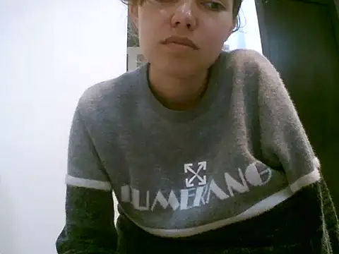 VittoriaTaylor online show from 12/16/25, 10:25