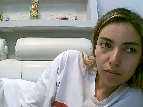 VittoriaTaylor online show from 05/07/26, 10:57