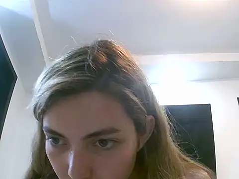 VittoriaTaylor online show from 04/27/26, 10:30