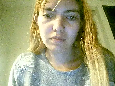 Snapshot of VittoriaTaylor chatting on 10/21/25, 04:56 VittoriaTaylor online show from 10/21/25, 04:56