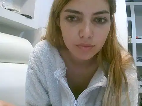 VittoriaTaylor online show from 02/14/26, 03:18