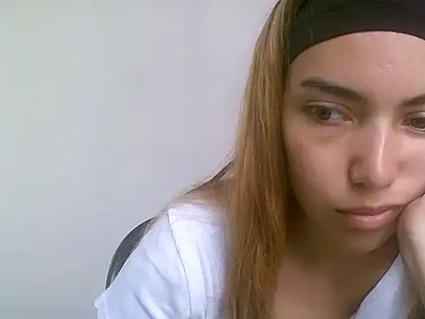 VittoriaTaylor online show from 02/08/26, 02:59