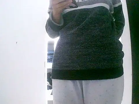 VittoriaTaylor online show from 02/17/26, 05:43