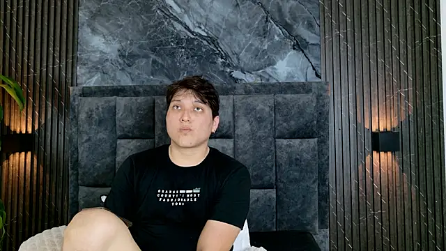 vanilla hot online show from 11/18/25, 07:17