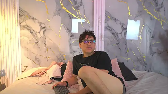 vanilla hot online show from 10/24/25, 01:43