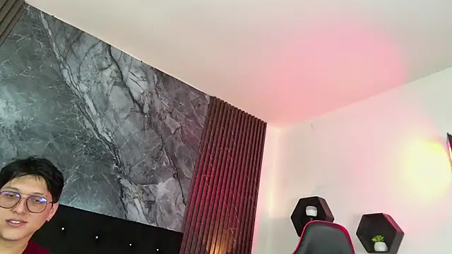 vanilla hot online show from 03/08/25, 01:36