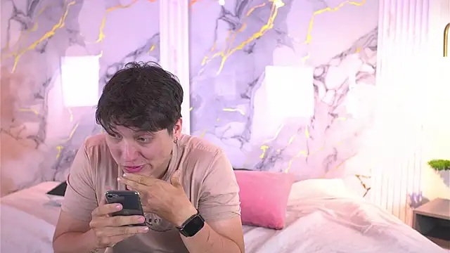 vanilla hot online show from 11/24/25, 07:25