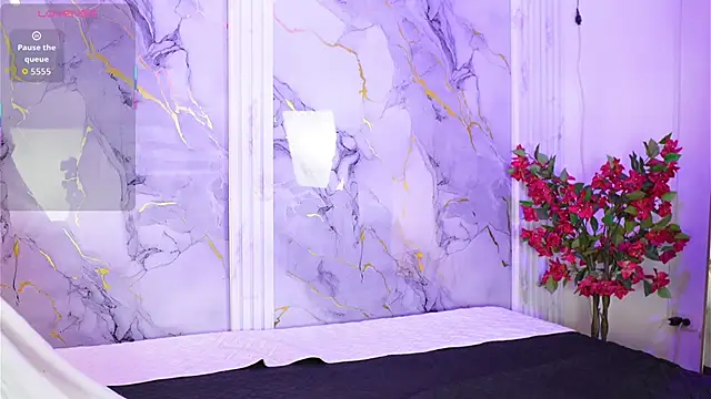 vanilla hot online show from 09/28/25, 08:16