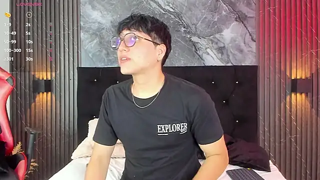 vanilla hot online show from 03/07/25, 01:29