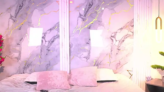 vanilla hot online show from 11/22/25, 08:40