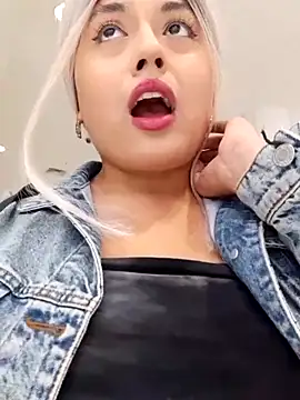 monicavictoria1301 online show from 03/22/25, 07:42