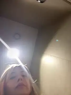monicavictoria1301 online show from 06/02/26, 12:38