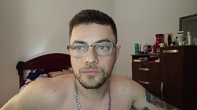 Dyllan   online show from 05/25/26, 02:38