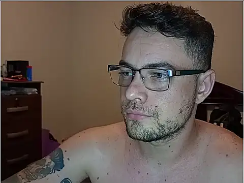 Dyllan   online show from 04/16/26, 01:06