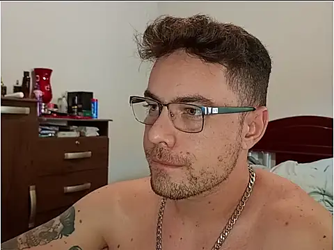 Dyllan   online show from 04/21/26, 02:23