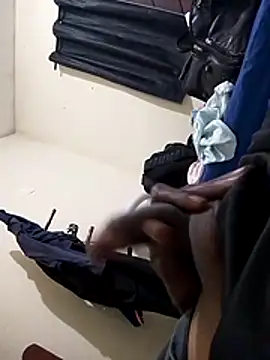 Snapshot of 1662 chatting on 10/31/25, 01:57 1662 online show from 10/31/25, 01:57