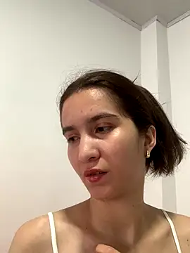 Bella still online show from 01/06/26, 01:15