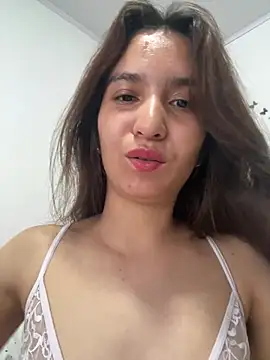 Bella still online show from 04/15/26, 01:48