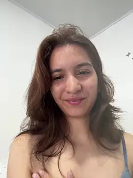 Snapshot of Bella_still chatting on 06/11/26, 02:03 Bella still online show from 06/11/26, 02:03